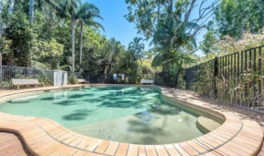 Coconuts - 3 bedroom 3 bathroom townhouse with tennis court Nelson Bay